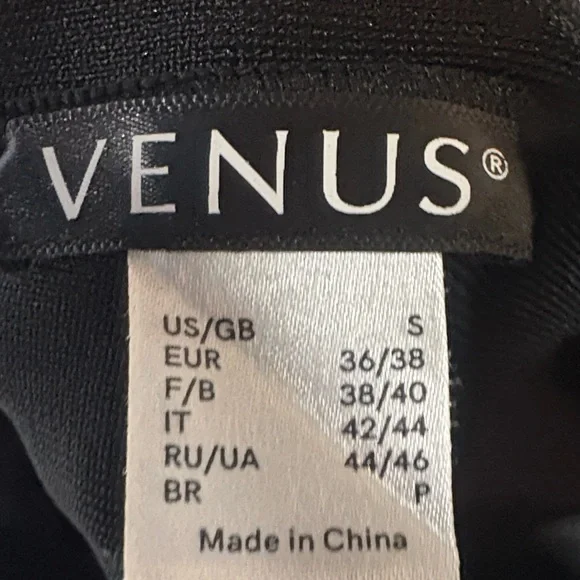 VENUS Elegant Black Dress - Picture 2 of 3